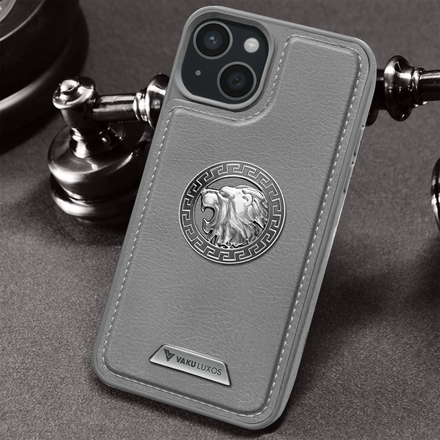 Vaku ® Apple iPhone 15 Regal Shield Metal Lion Engraved Leather Back Cover - Image 10