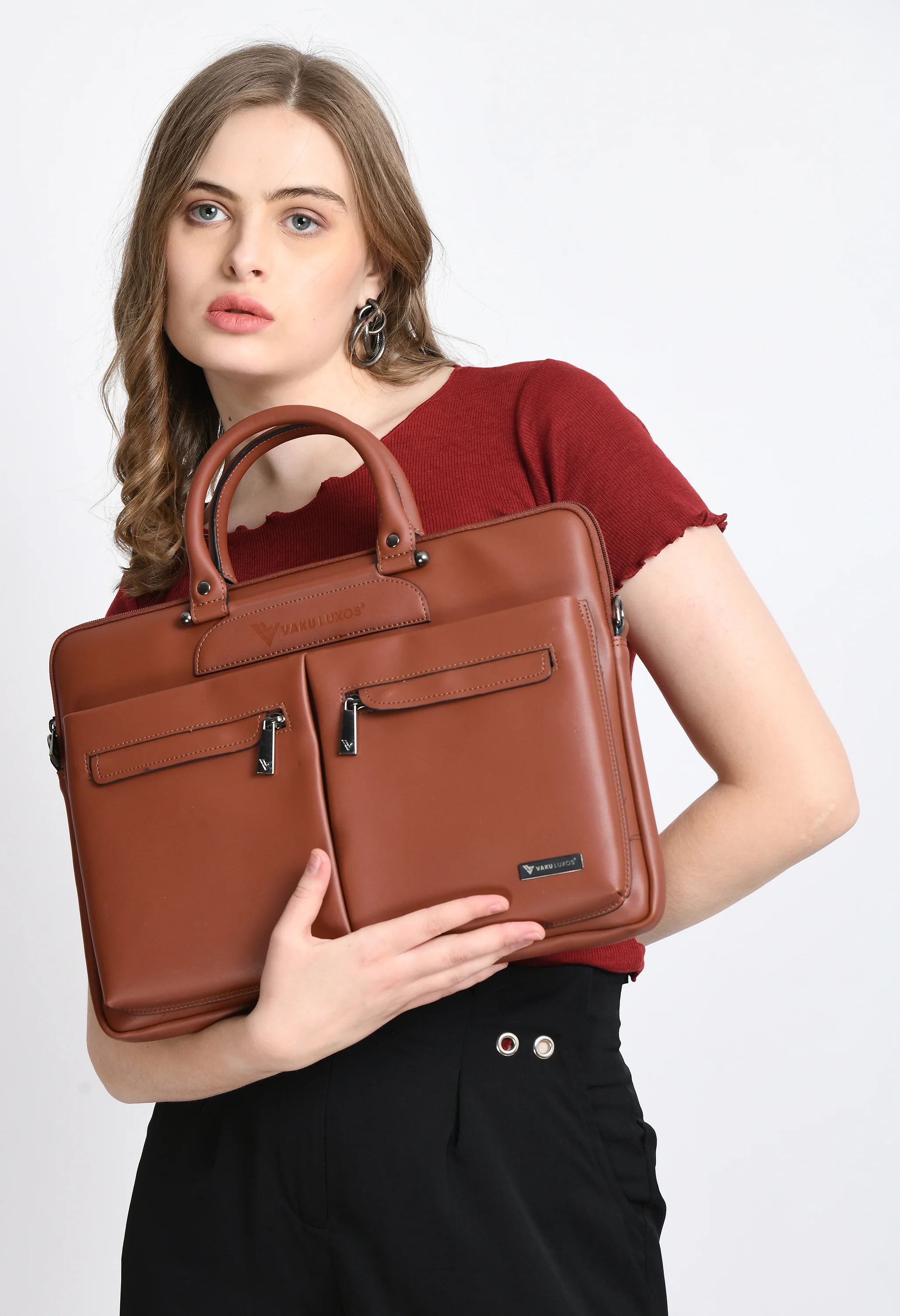 Vaku Luxos® Marcella 14 inch Laptop Bag Premium Laptop Messenger Bag For Men and Women - Image 9