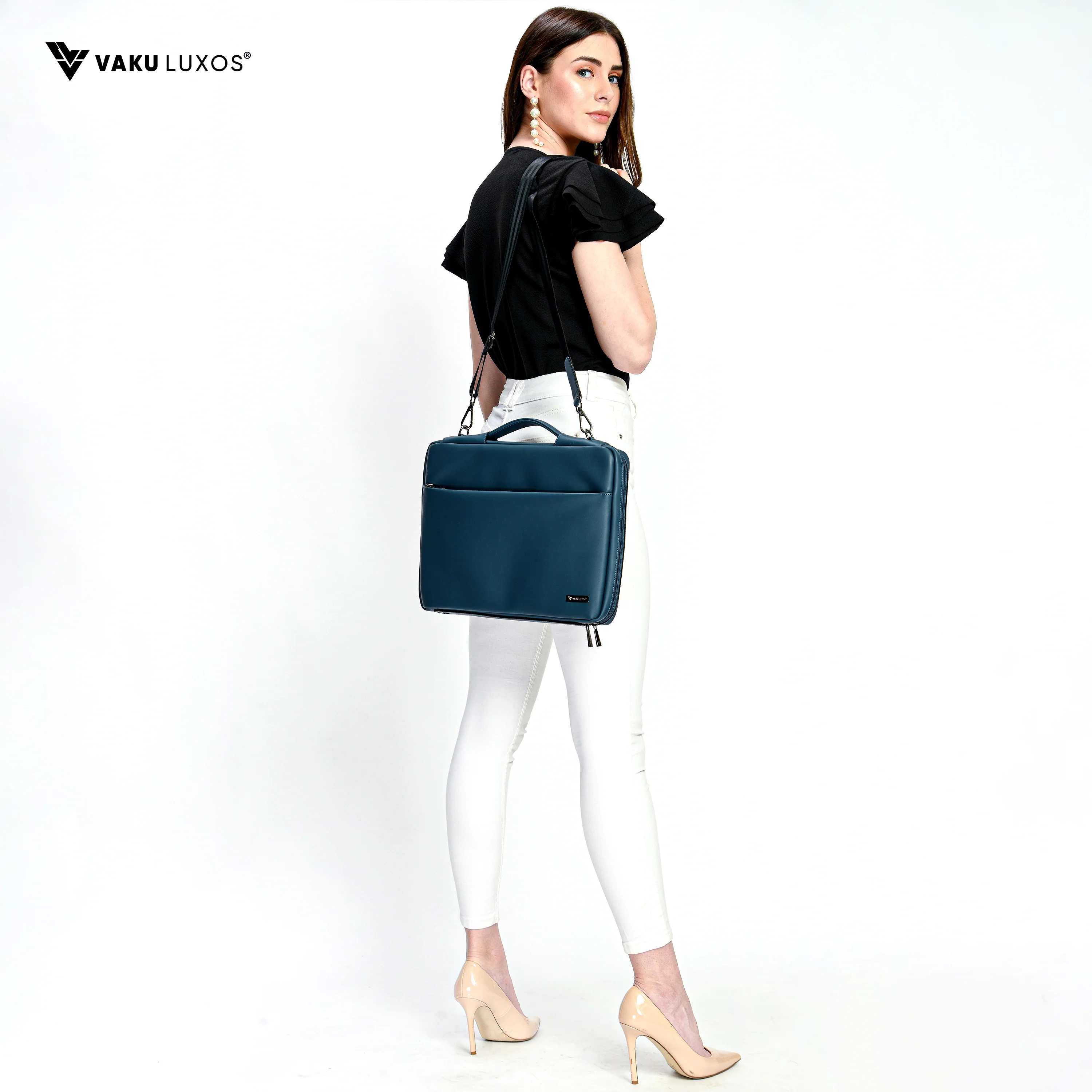 Vaku Luxos® DA VALENCIA Refined Leather Sleeve with Strap highly durable Compatilbe for Macbook 13"|16" - Image 12