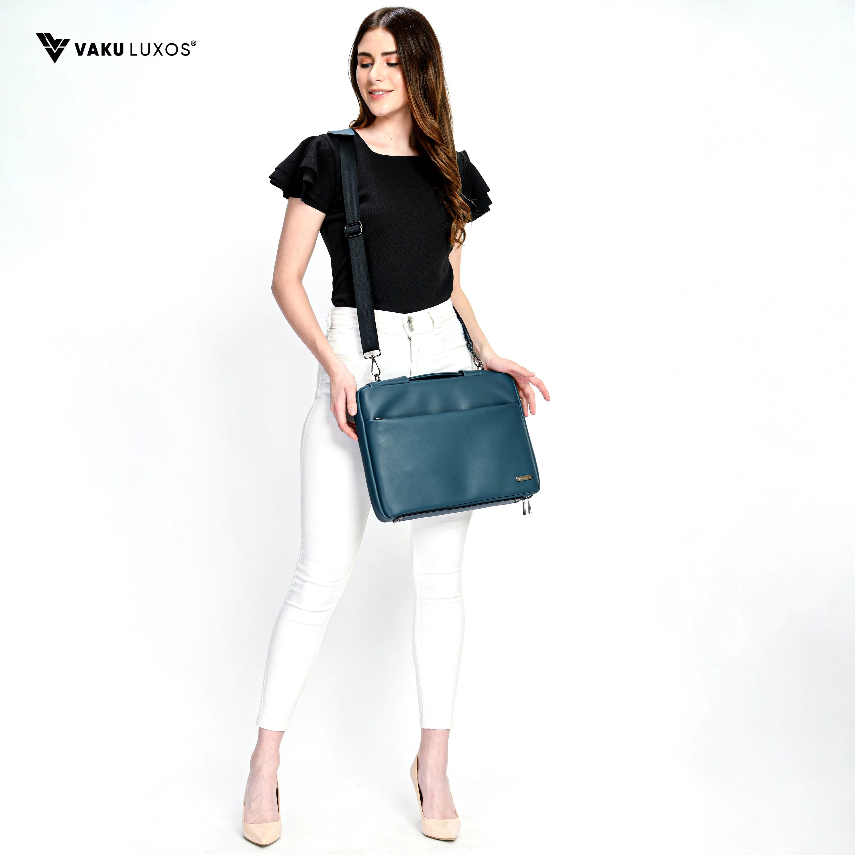 Vaku Luxos® DA VALENCIA Refined Leather Sleeve with Strap highly durable Compatilbe for Macbook 13"|16" - Image 13